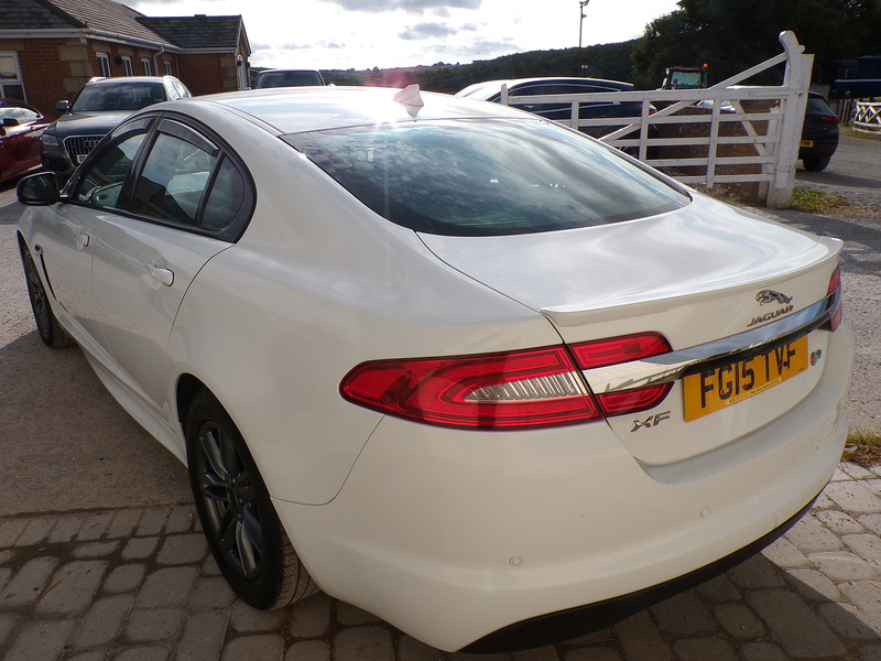 Jaguar XF d R-Sport - U2074