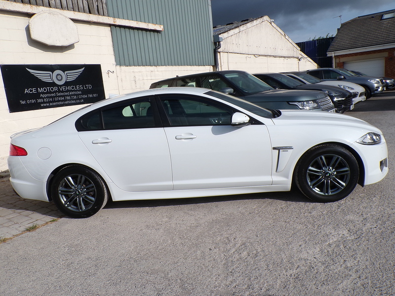 Jaguar XF d R-Sport - U2074