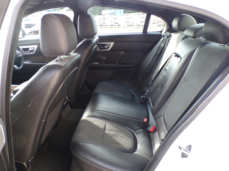 Jaguar XF d R-Sport - U2074
