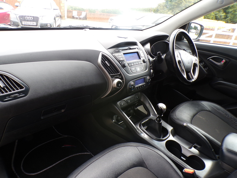 Hyundai ix35 CRDi SE - U2077