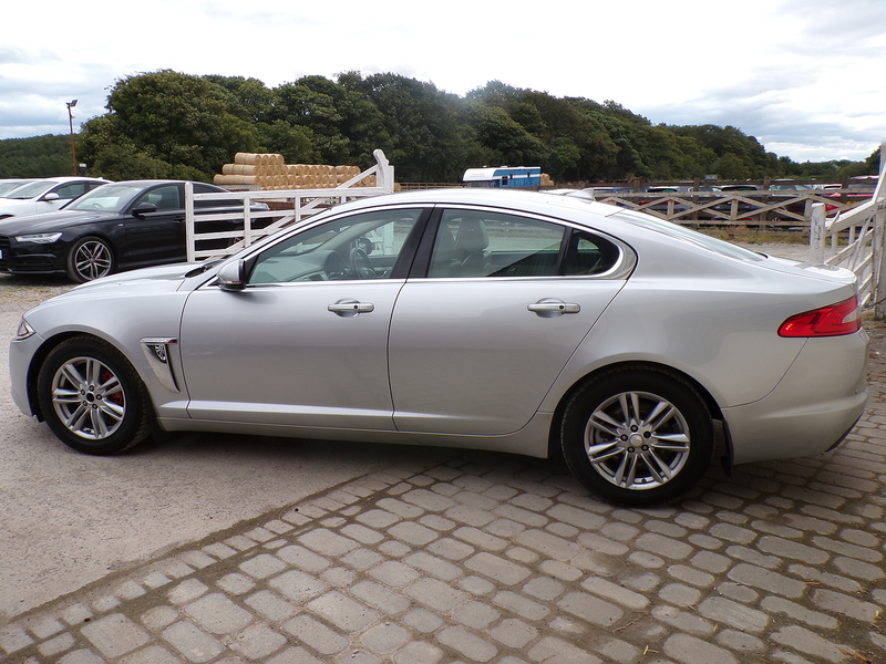 Jaguar XF d Portfolio - U2079
