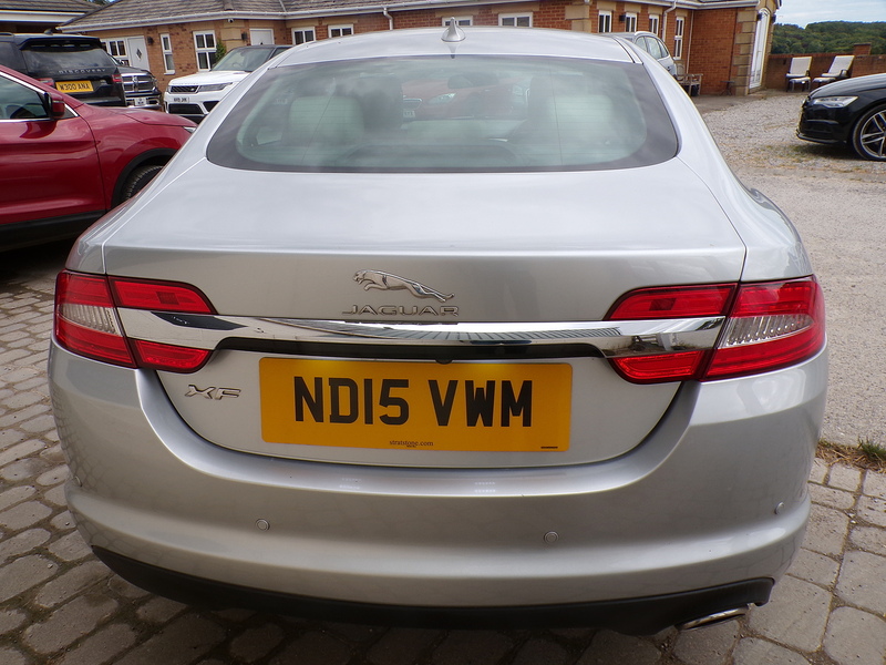 Jaguar XF d Portfolio - U2079