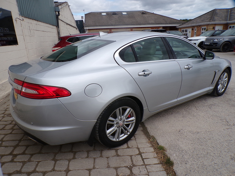 Jaguar XF d Portfolio - U2079