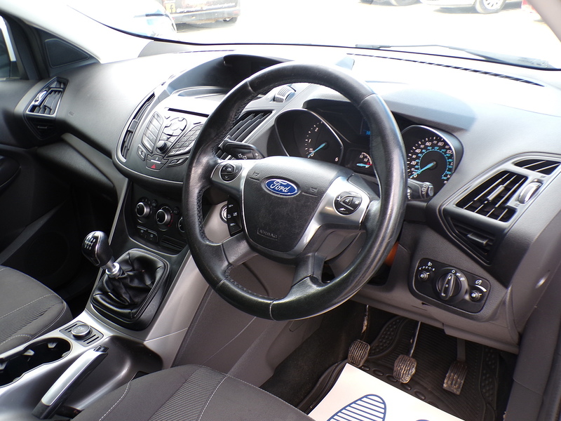 Ford Kuga TDCi Zetec - U2081