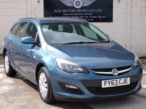 Vauxhall Astra 2.0 TDI ultra SE Executive Estate 5dr Diesel S Tronic Euro 6 (s/s) (190 ps)