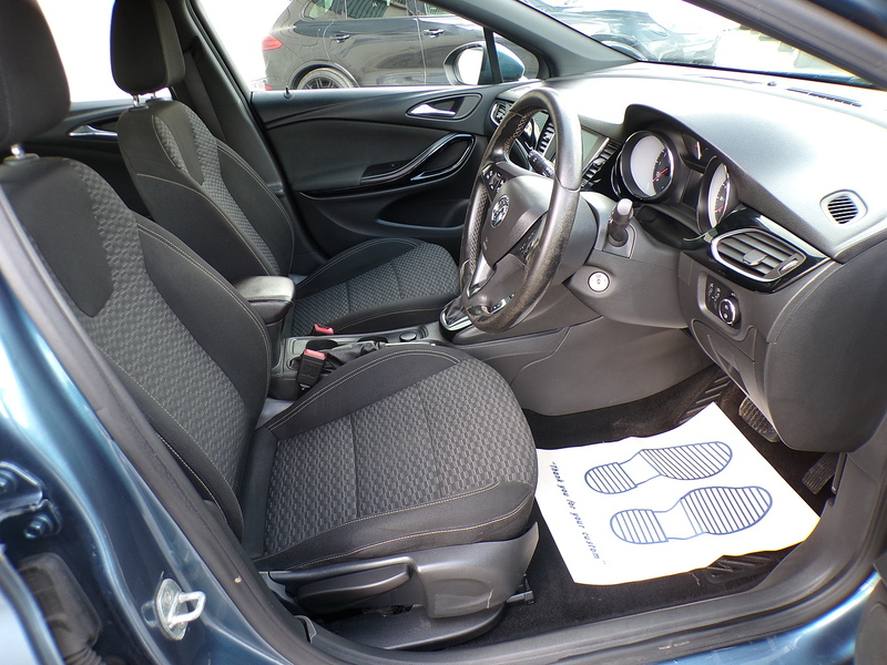 Vauxhall Astra i Turbo SRi - U2087