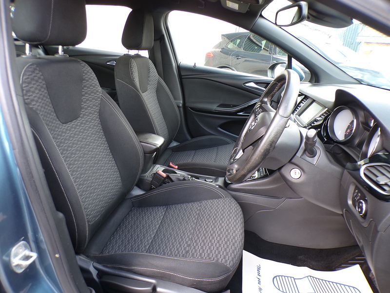 Vauxhall Astra i Turbo SRi - U2087