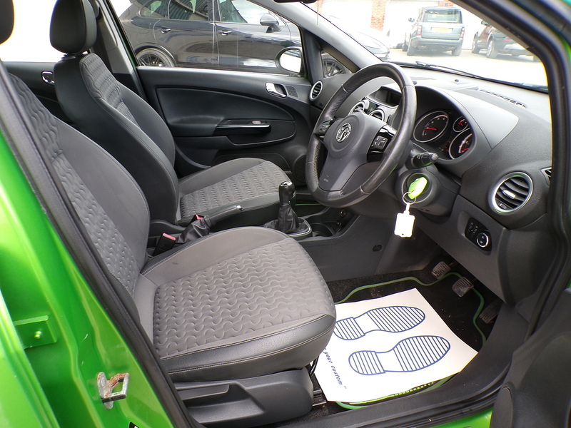 Vauxhall Corsa SE - U2088