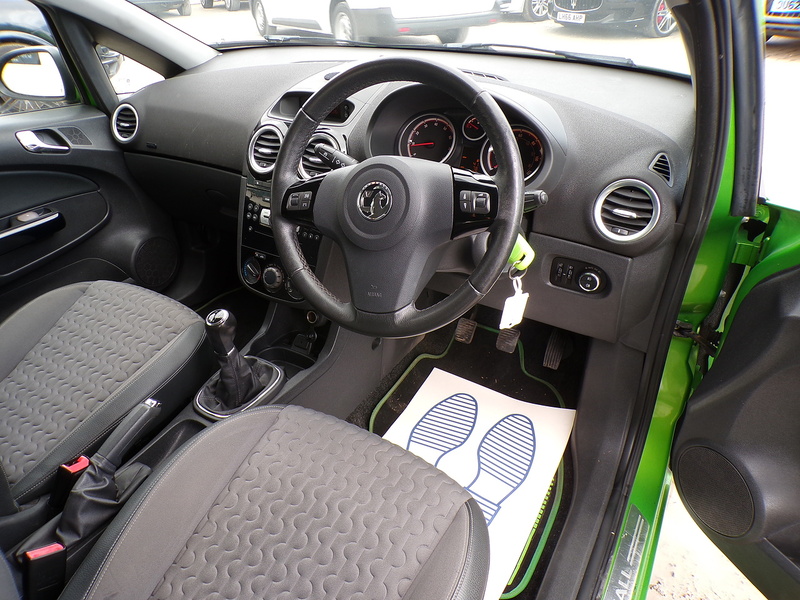 Vauxhall Corsa SE - U2088