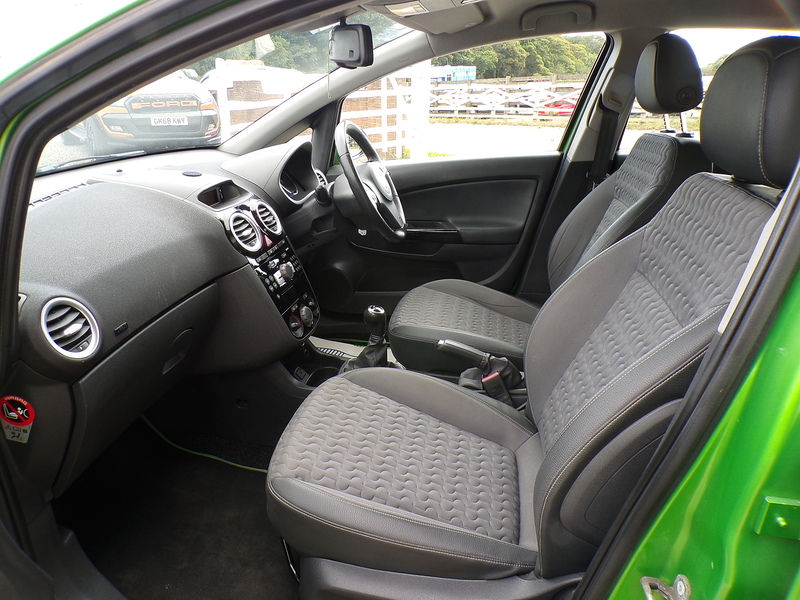 Vauxhall Corsa SE - U2088