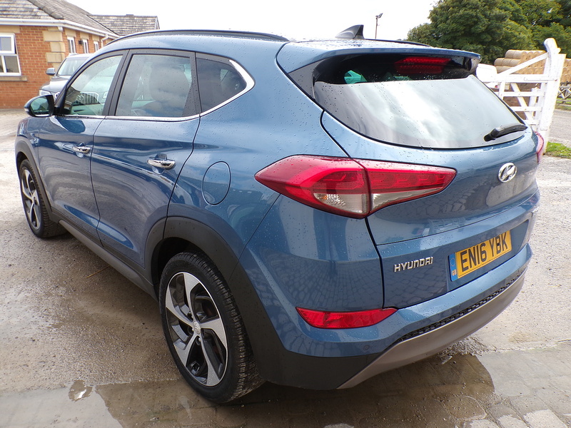 Hyundai TUCSON CRDi Blue Drive Premium SE - U2090