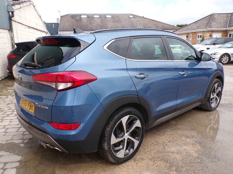 Hyundai TUCSON CRDi Blue Drive Premium SE - U2090