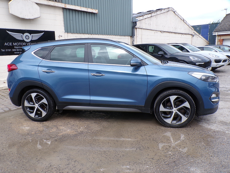 Hyundai TUCSON CRDi Blue Drive Premium SE - U2090