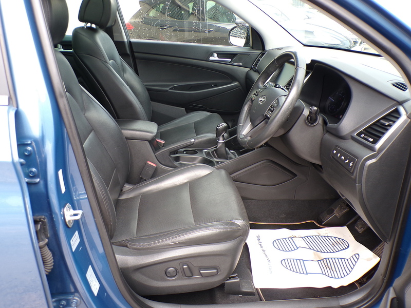 Hyundai TUCSON CRDi Blue Drive Premium SE - U2090