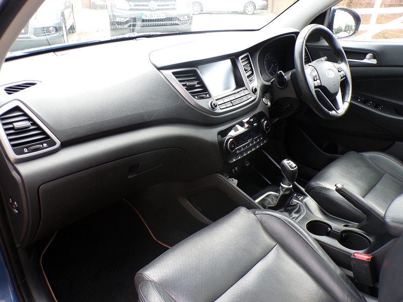 Hyundai TUCSON CRDi Blue Drive Premium SE - U2090