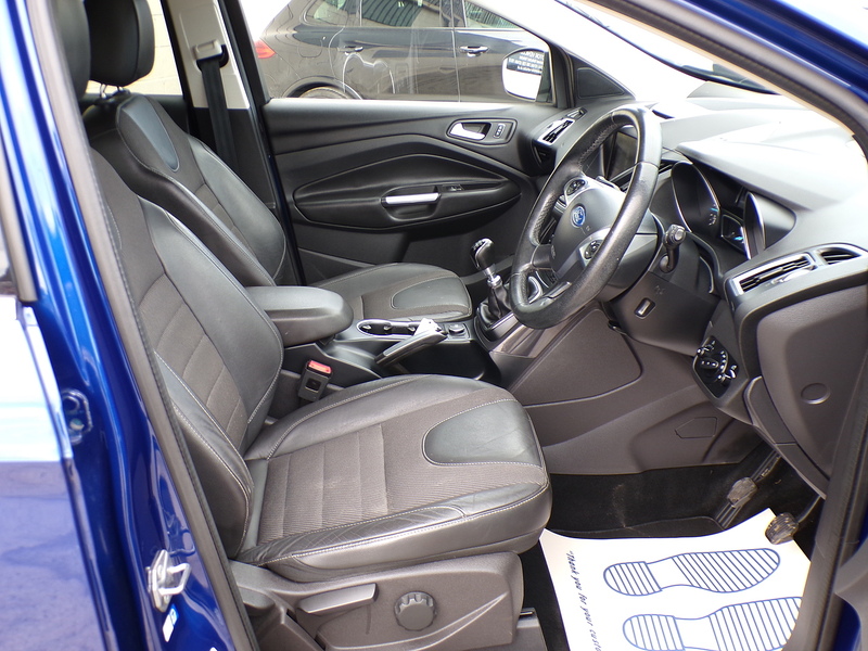 Ford Kuga TDCi Titanium - U2091