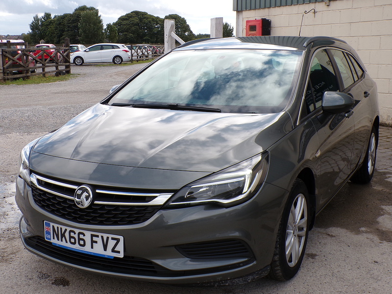 Vauxhall Astra CDTi ecoFLEX Design - U2094