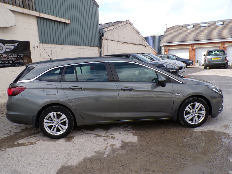 Vauxhall Astra CDTi ecoFLEX Design - U2094