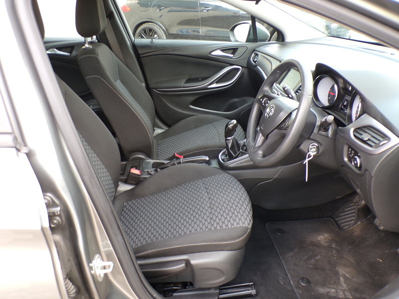 Vauxhall Astra CDTi ecoFLEX Design - U2094