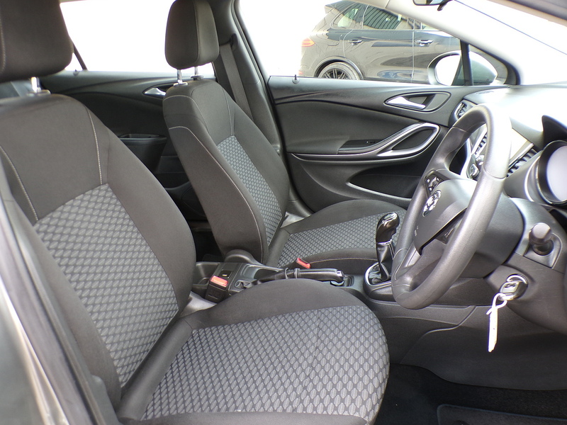 Vauxhall Astra CDTi ecoFLEX Design - U2094