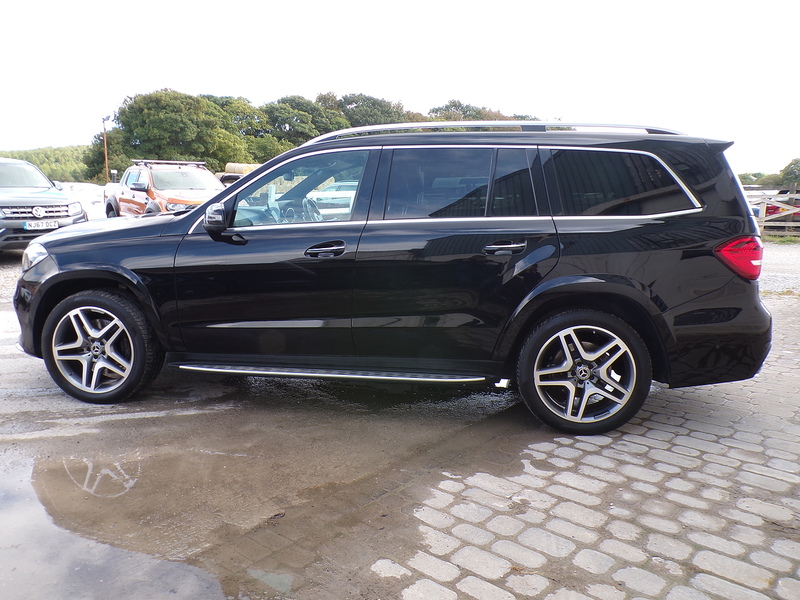 Mercedes-Benz GLS GLS350d V6 AMG Line - U2109