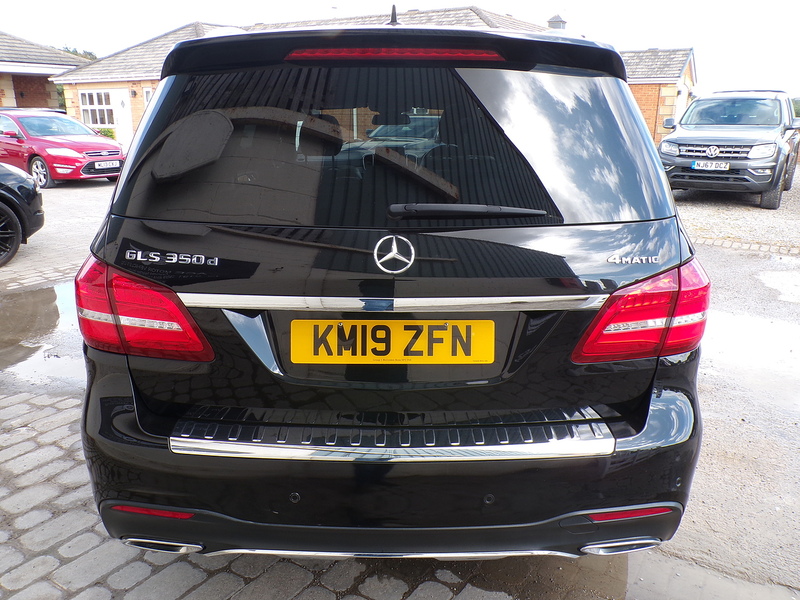 Mercedes-Benz GLS GLS350d V6 AMG Line - U2109