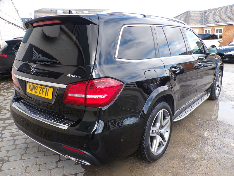Mercedes-Benz GLS GLS350d V6 AMG Line - U2109