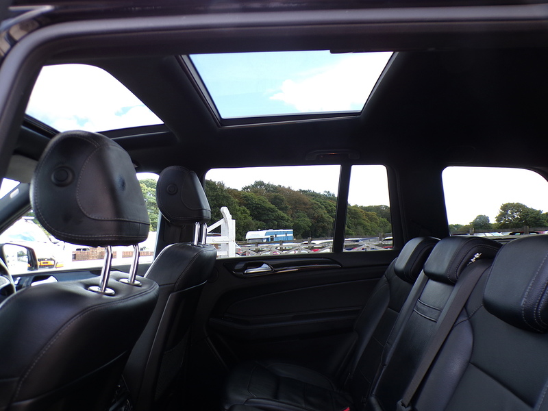 Mercedes-Benz GLS GLS350d V6 AMG Line - U2109