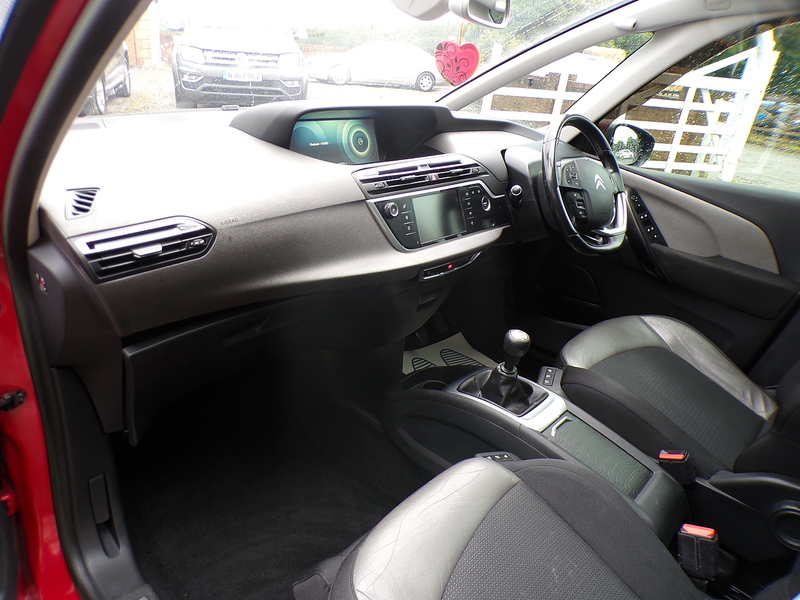 Citroen Grand C4 Picasso e-HDi Exclusive+ - U2111