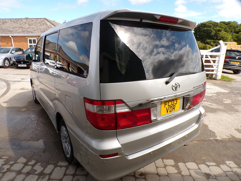 Toyota ALPHARD  - U2112