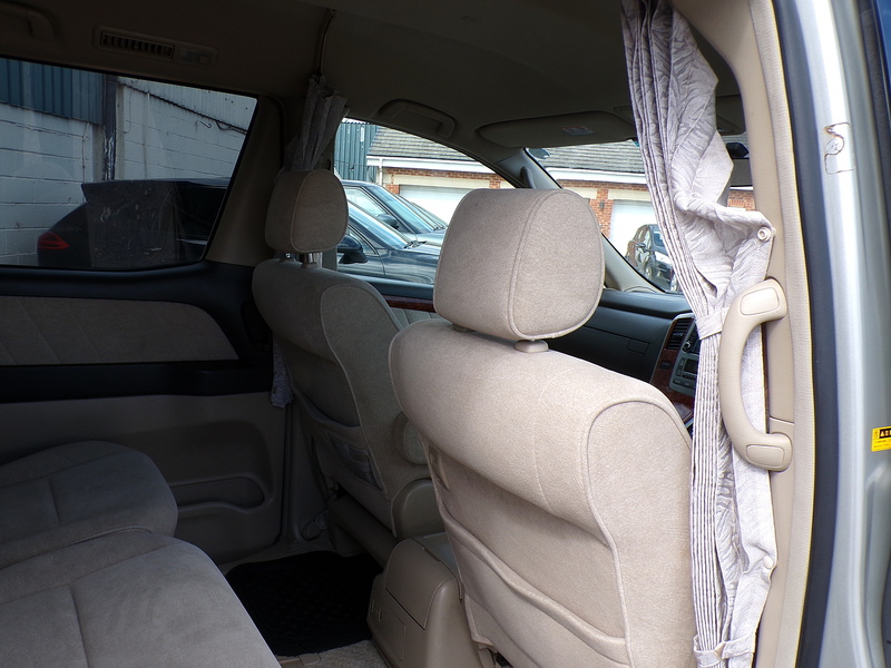 Toyota ALPHARD  - U2112