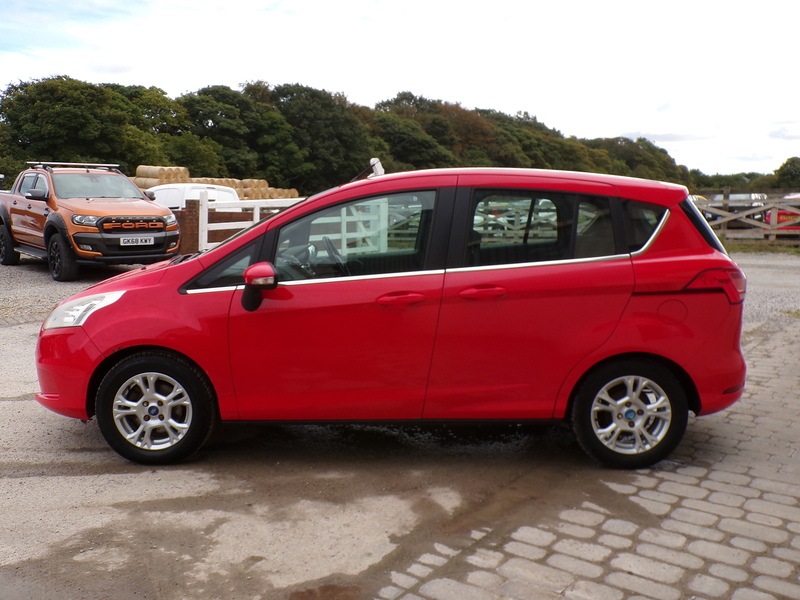 Ford B-Max Zetec - U2113