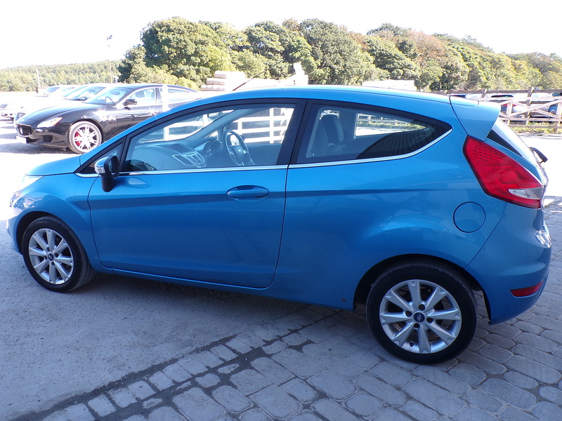 Ford Fiesta Zetec - U2116