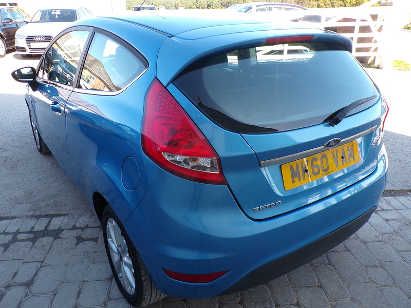 Ford Fiesta Zetec - U2116