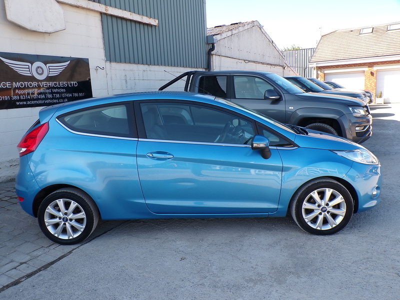 Ford Fiesta Zetec - U2116
