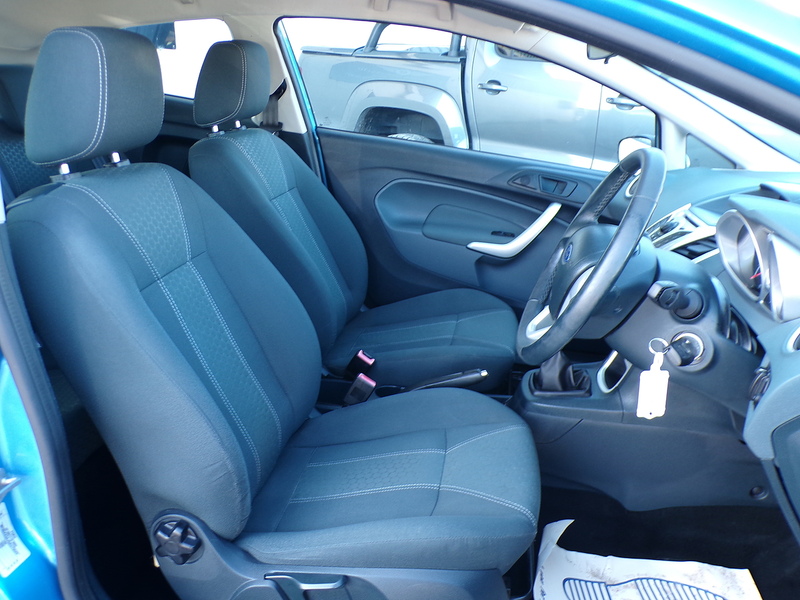 Ford Fiesta Zetec - U2116