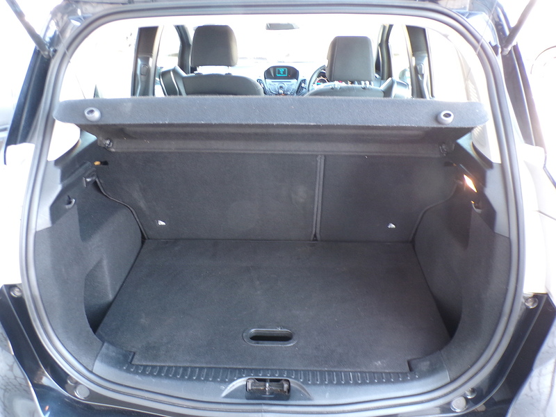 Ford B-Max TDCi Zetec - U2117