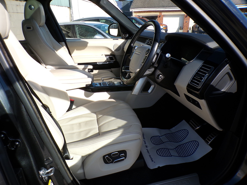 Land Rover Range Rover SD V8 Vogue SE - U2122