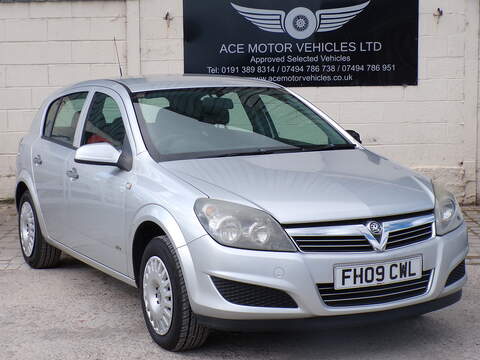 Vauxhall Astra 1.4i ecoFLEX Energy Hatchback 3dr Petrol Manual Euro 6 (a/c) (75 ps)