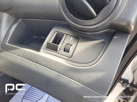 1.0i + Hatchback 5dr Petrol Manual Euro 5 (No a/c) (68 ps)