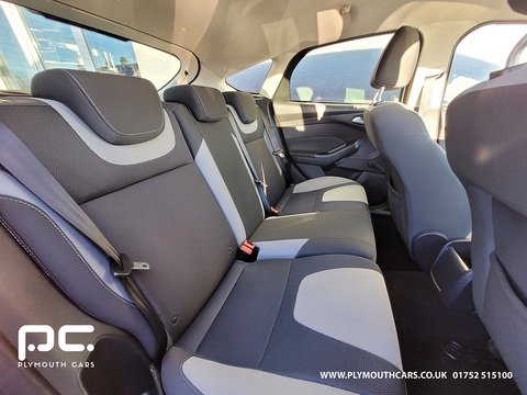 1.6 Zetec Hatchback 5dr Petrol Manual Euro 5 (125 ps)