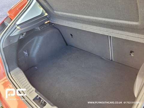 1.6 Zetec Hatchback 5dr Petrol Manual Euro 5 (125 ps)