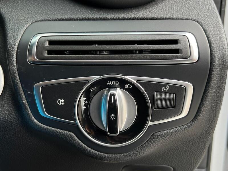 MERCEDES-BENZ C-CLASS 2.1 C220 D AMG LINE PREMIUM 4d 170 BHP FULL SERVICE HISTORY|PANORAMIC ROOF - U10000