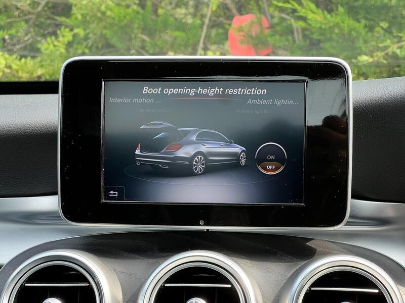 MERCEDES-BENZ C-CLASS 2.1 C220 D AMG LINE PREMIUM 4d 170 BHP FULL SERVICE HISTORY|PANORAMIC ROOF - U10000