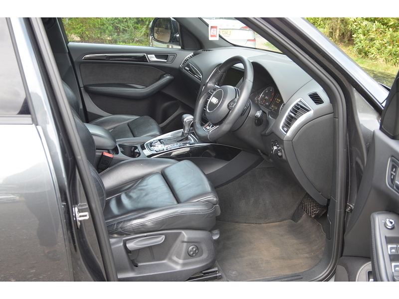 Audi Q5 TDI S line Plus - U10020