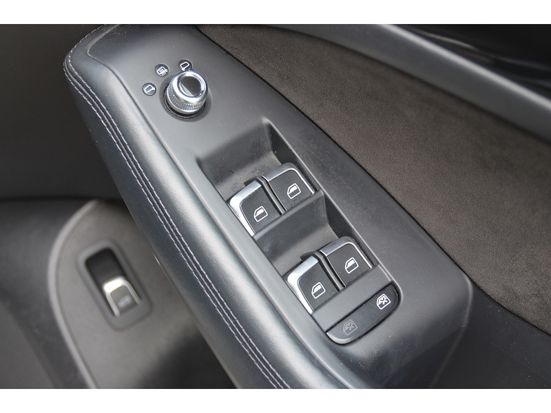 Audi Q5 TDI S line Plus - U10020