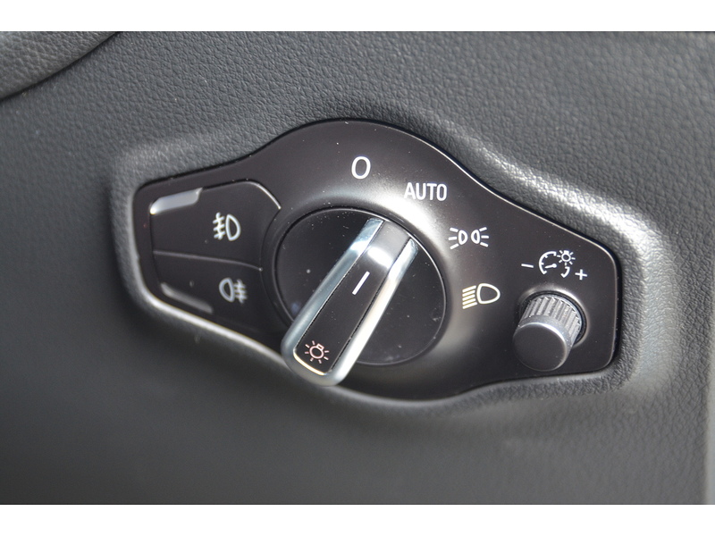 Audi Q5 TDI S line Plus - U10020