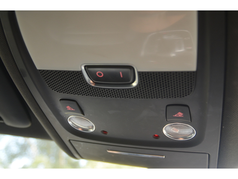 Audi Q5 TDI S line Plus - U10020