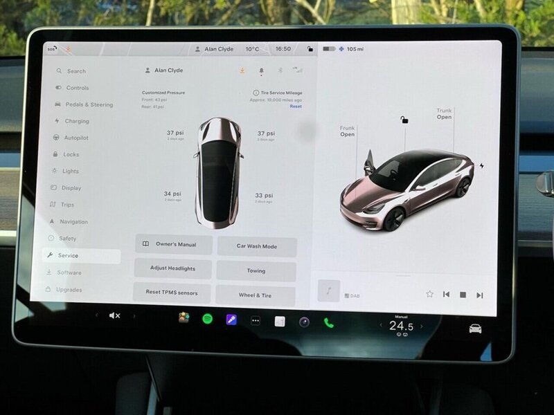 Tesla Model 3 Standard Range Plus - U10046