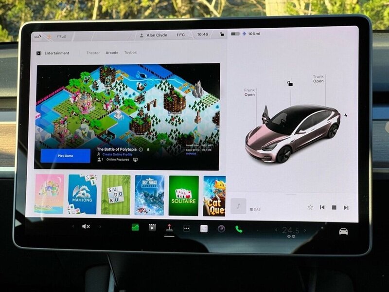 Tesla Model 3 Standard Range Plus - U10046